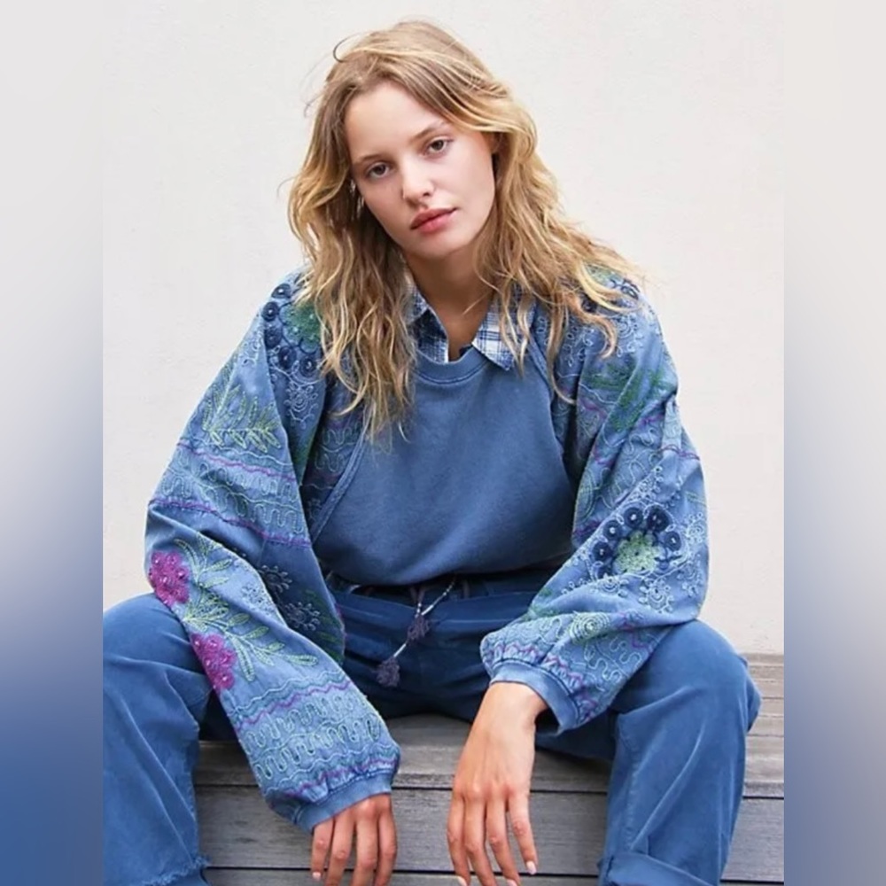 Artsy FP pullover